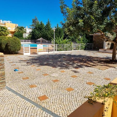 Marinho - 2 Bedroom 2 Bathroom Ground Floor Apartment With Communal Pool And Gardens Conceição Exterior foto